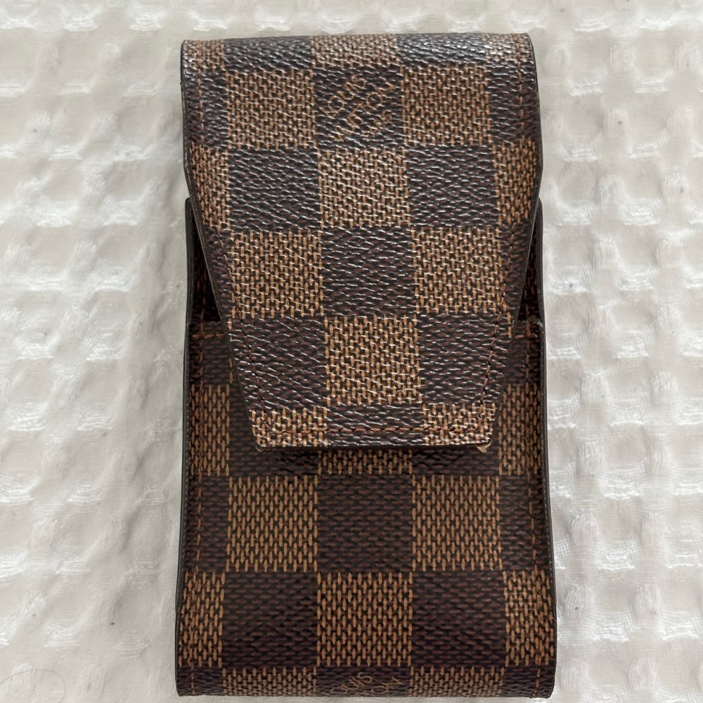 Louis Vuitton Damier Ebene Case/Holder 100% Authentic